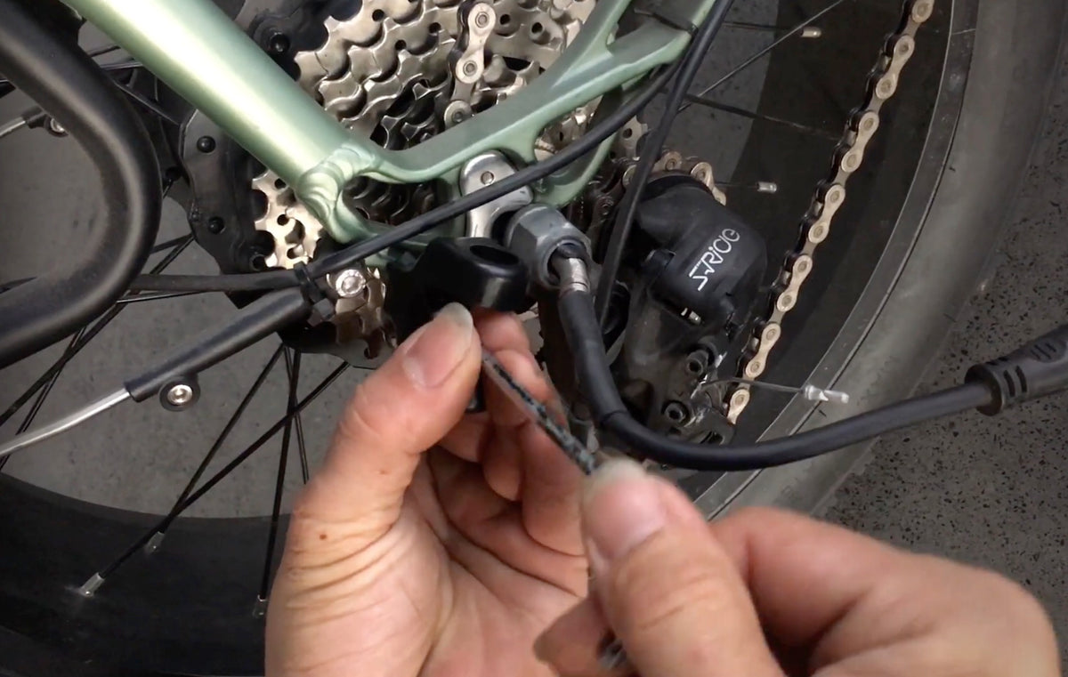 Video Thumbnail on Attaching Foot Pegs on Vamos El Amigo Ebike