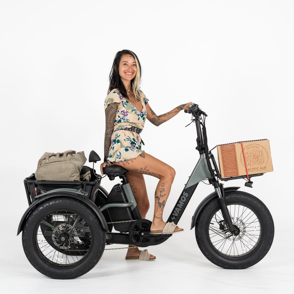 A lady in 5”3 / 162cm size riding a Vamos El Papa Grande Pro Ebike